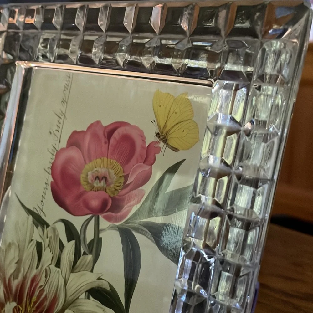 Heavy glass desk frame w/embossed squares pattern, 3 5/8” X 5 1/4” opening